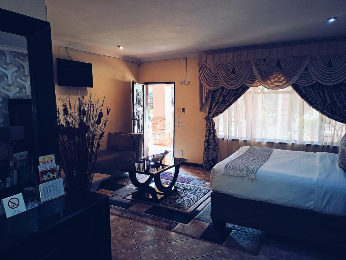 באנוני Ecotel Premier Lodge & Conference Centre מראה חיצוני תמונה
