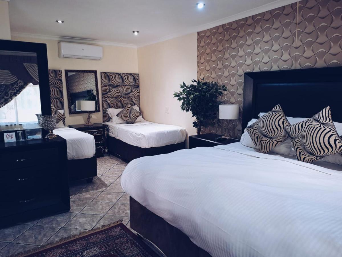 באנוני Ecotel Premier Lodge & Conference Centre מראה חיצוני תמונה
