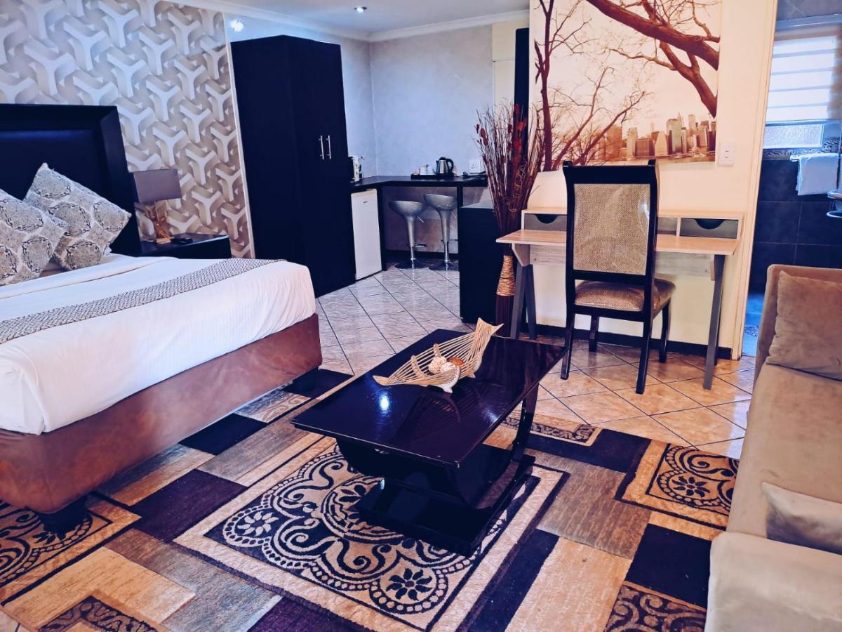 באנוני Ecotel Premier Lodge & Conference Centre מראה חיצוני תמונה