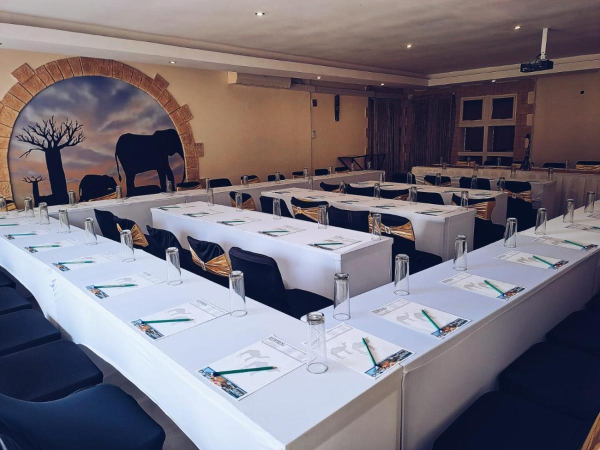 באנוני Ecotel Premier Lodge & Conference Centre מראה חיצוני תמונה