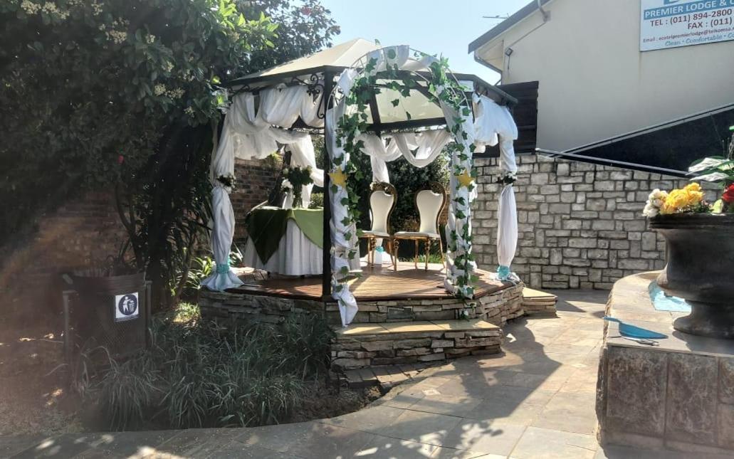 באנוני Ecotel Premier Lodge & Conference Centre מראה חיצוני תמונה