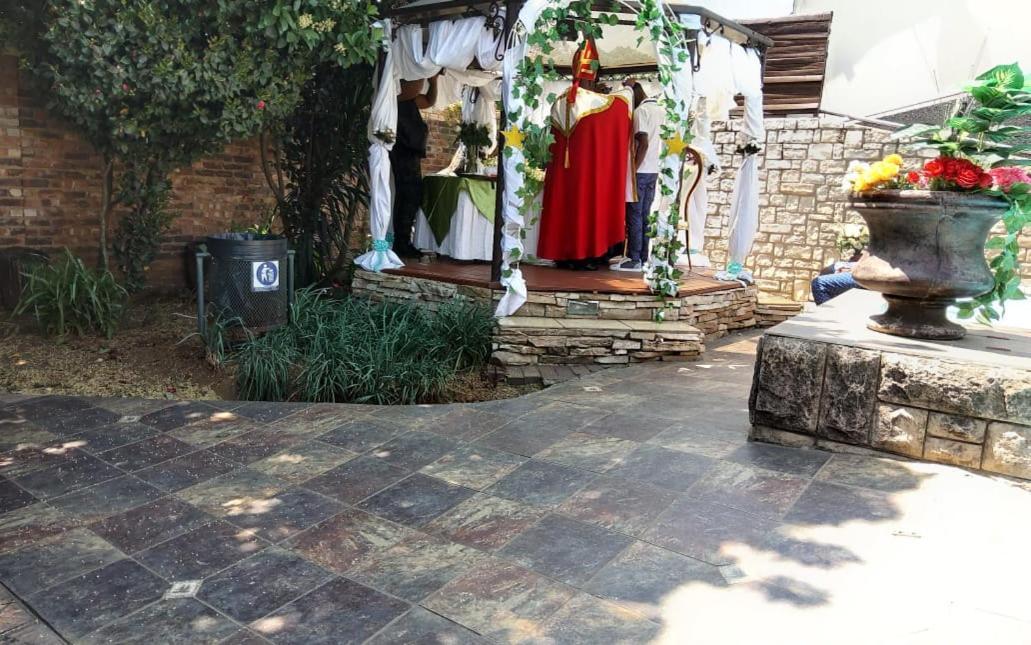 באנוני Ecotel Premier Lodge & Conference Centre מראה חיצוני תמונה