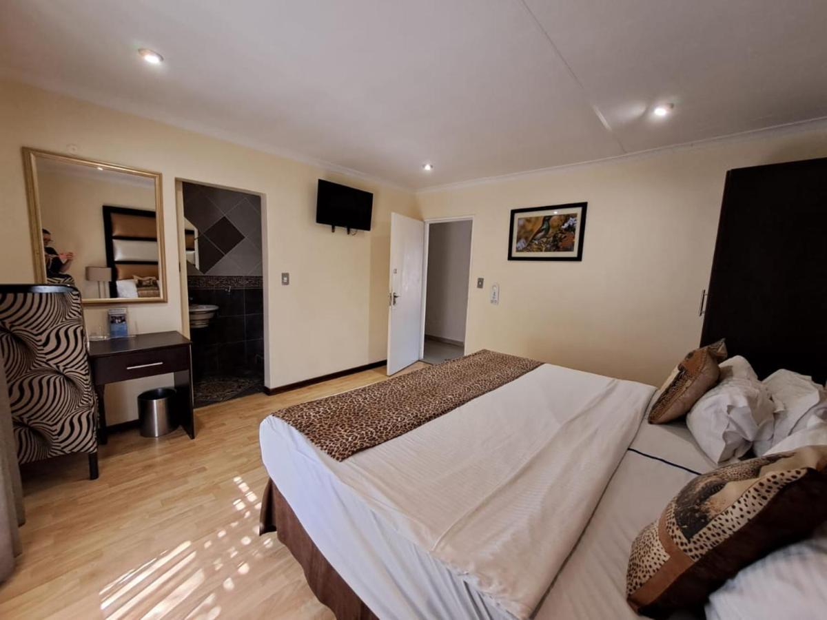 באנוני Ecotel Premier Lodge & Conference Centre מראה חיצוני תמונה