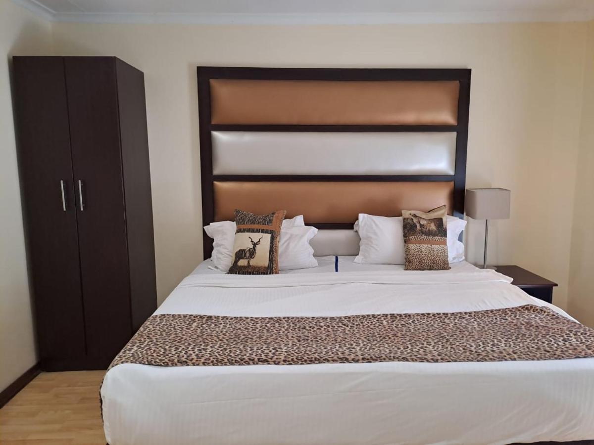 באנוני Ecotel Premier Lodge & Conference Centre מראה חיצוני תמונה