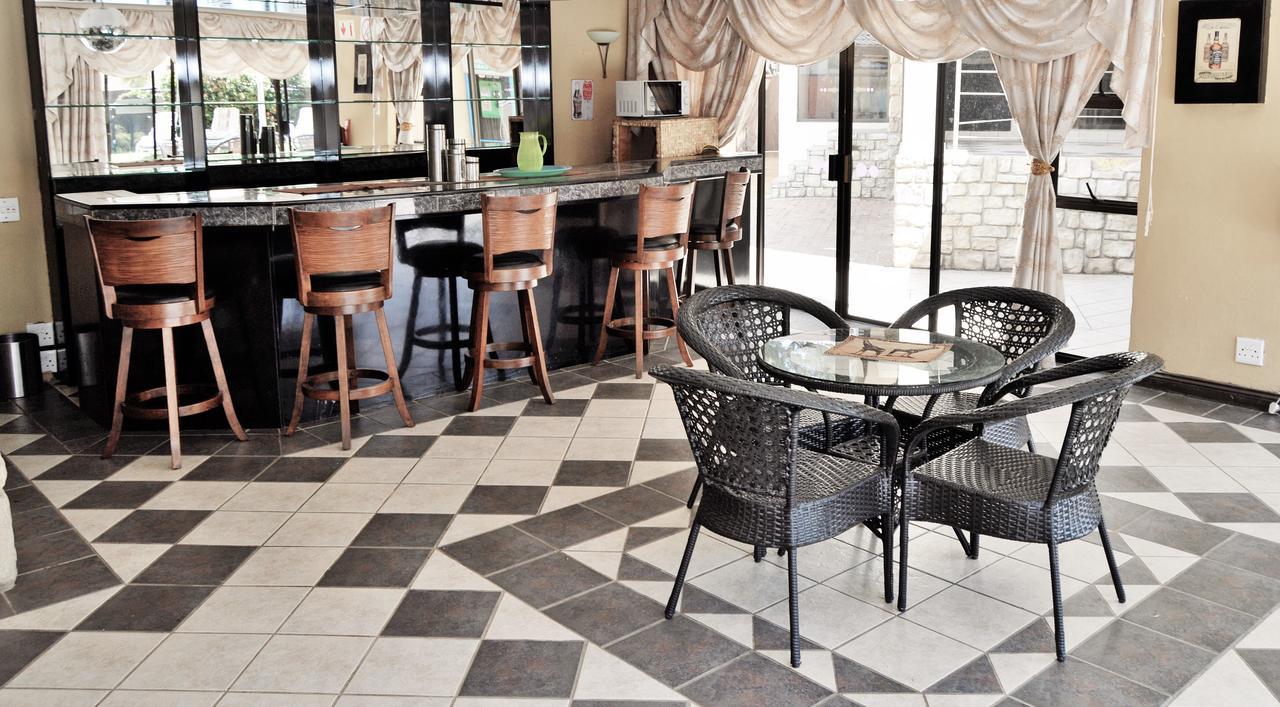 באנוני Ecotel Premier Lodge & Conference Centre מראה חיצוני תמונה